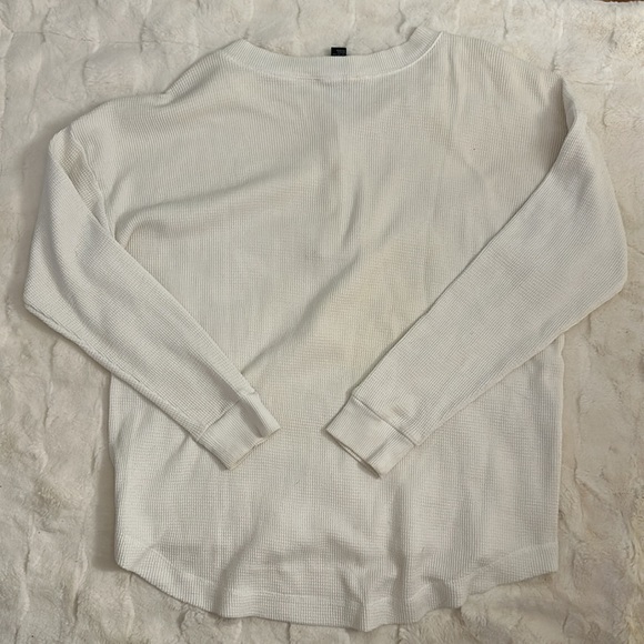 Forever 21 Waffle Henley - Picture 4 of 5